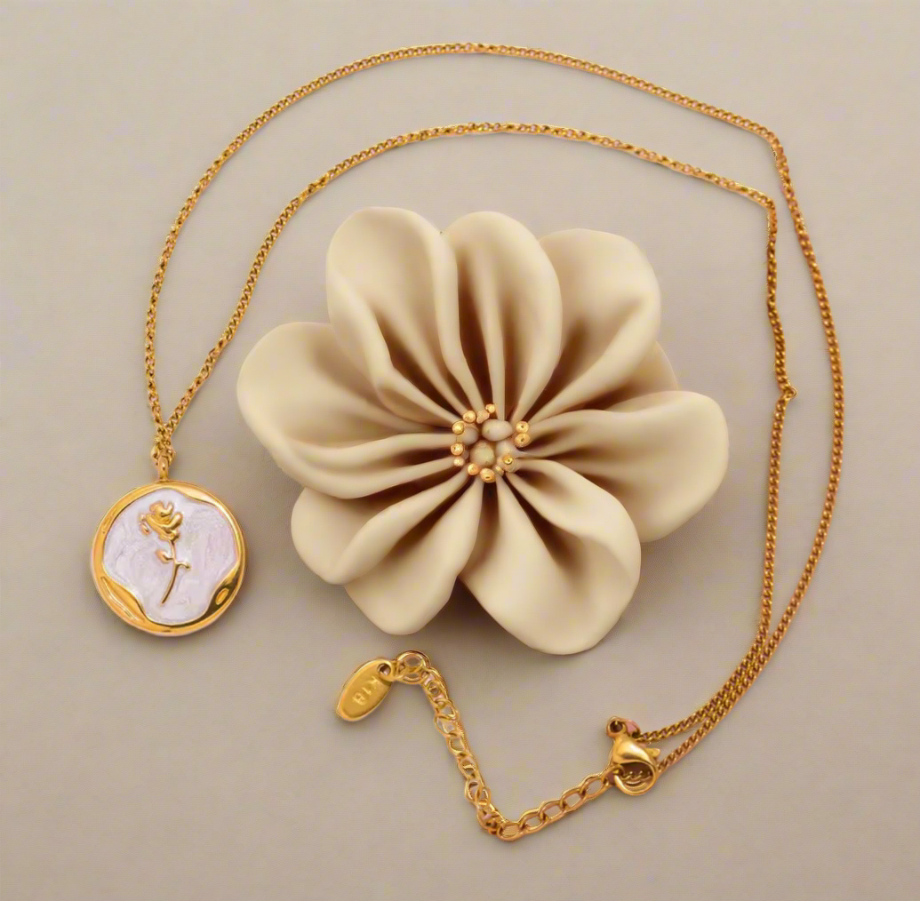 FLOWER BOOM NECKLACE