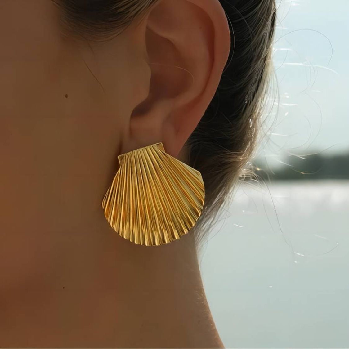 ATLANTIS SHELL EARRINGS