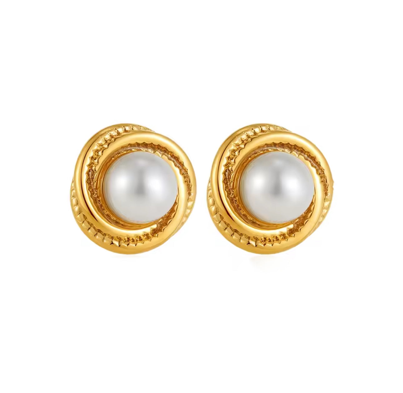 GIGI PEARL STUDS
