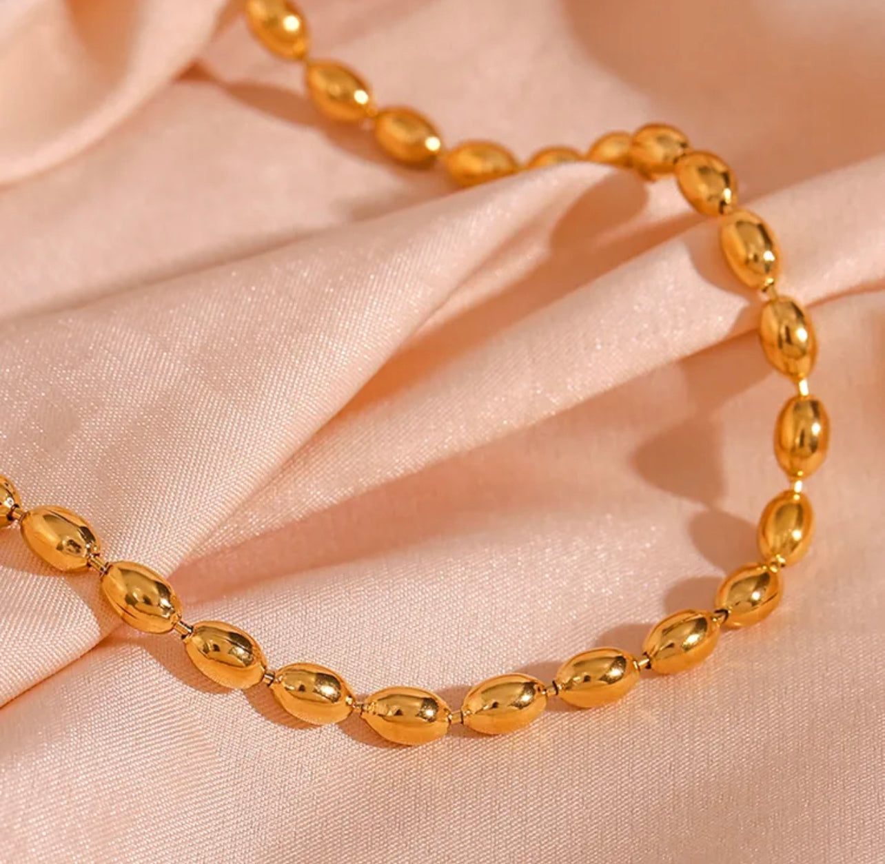 MARIAM OVAL NECKLACE