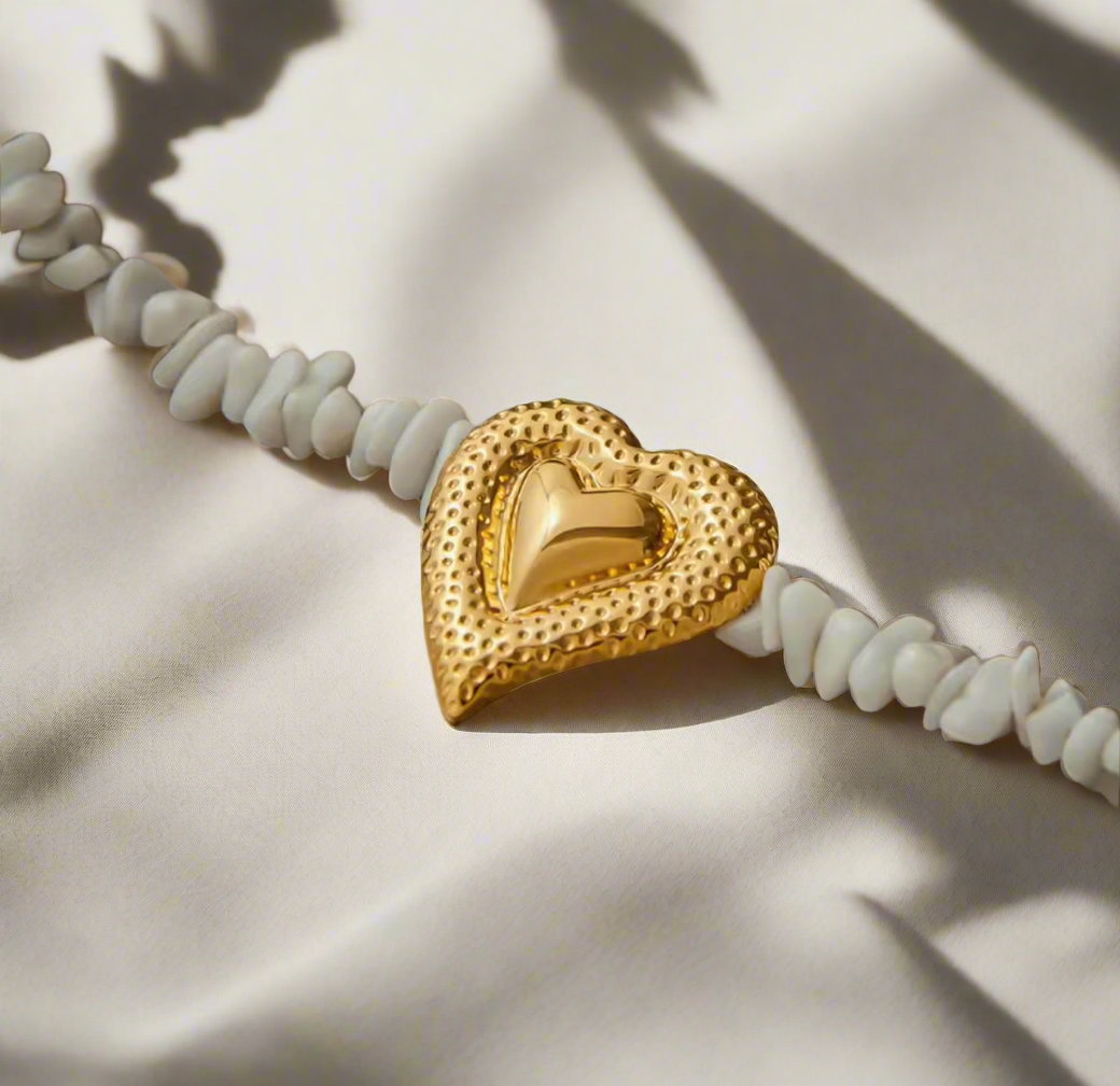 HAMMERED SEA STONE NECKLACE
