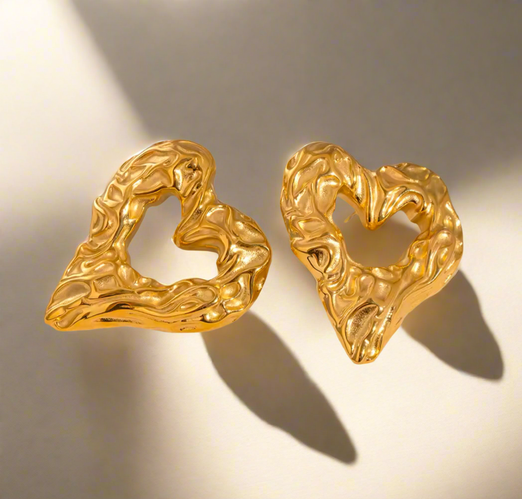 HATHOR HEART EARRINGS