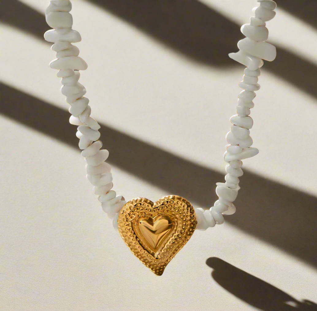 HAMMERED SEA STONE NECKLACE