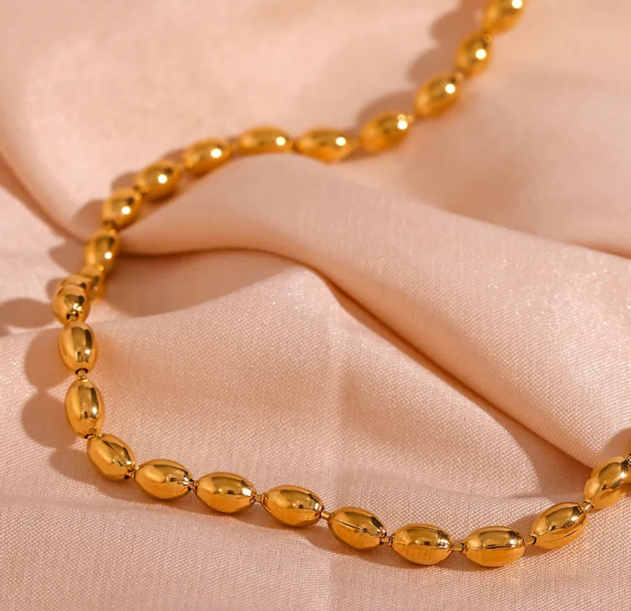 MARIAM OVAL NECKLACE