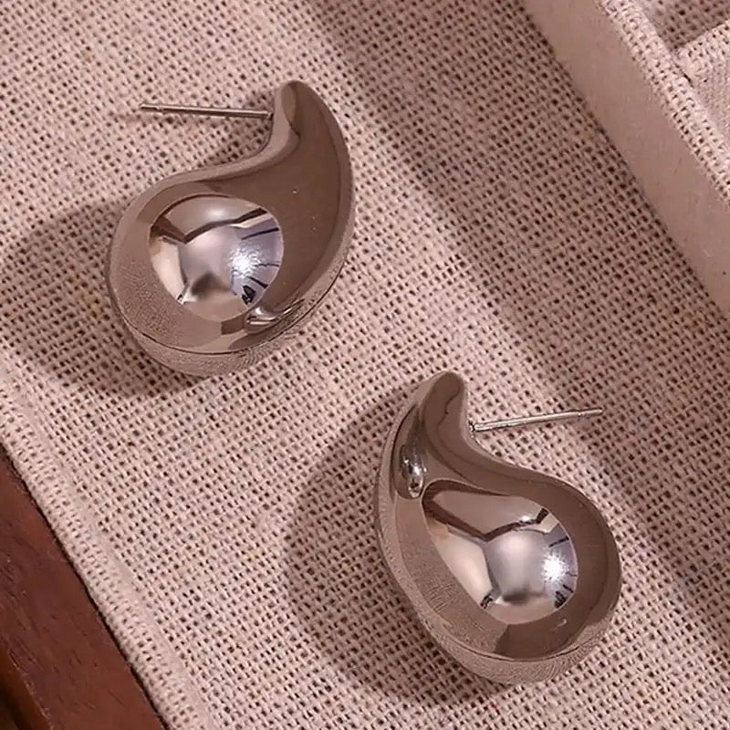 DAKRYA DROP EARRINGS