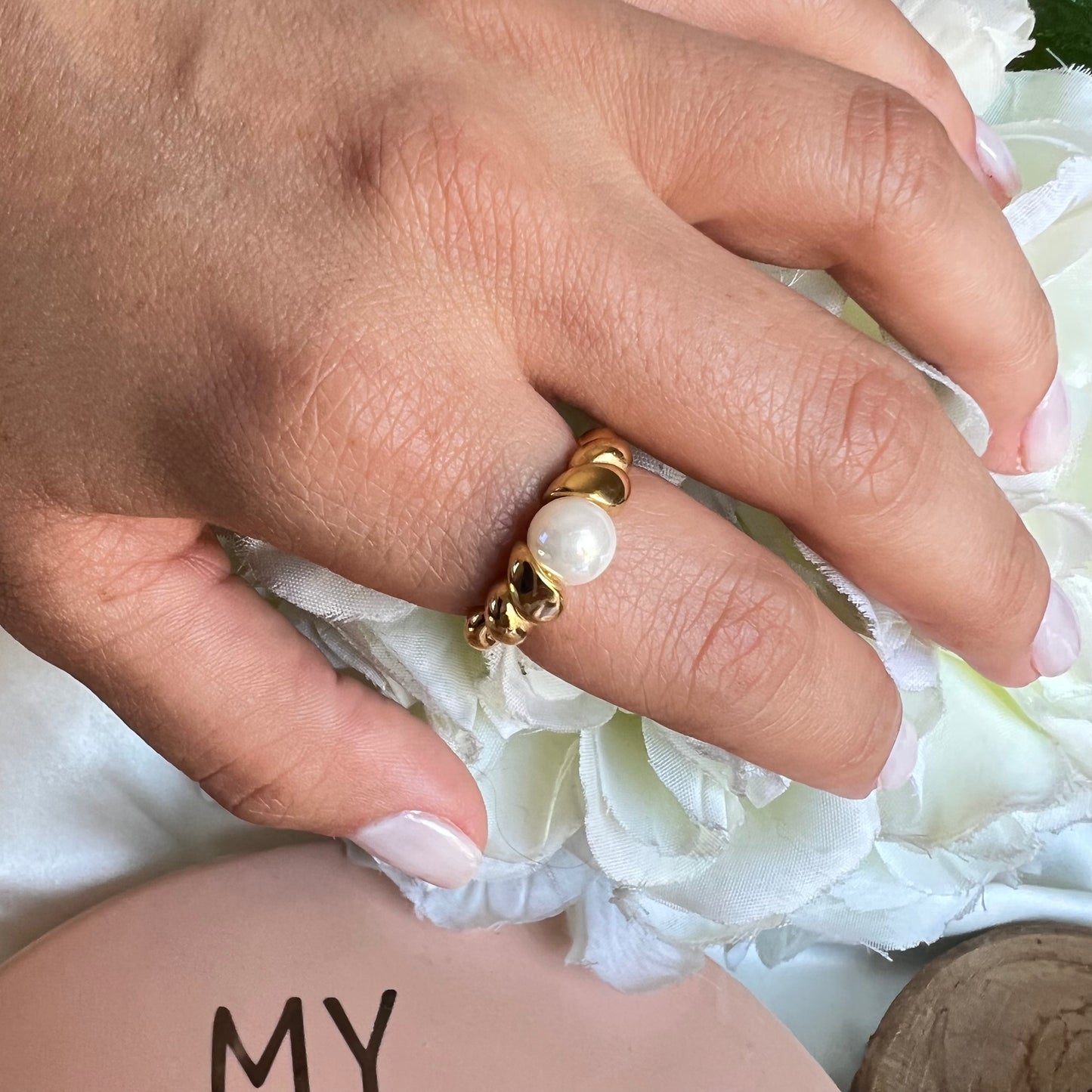 DAYIT SPIRAL PEARL RING
