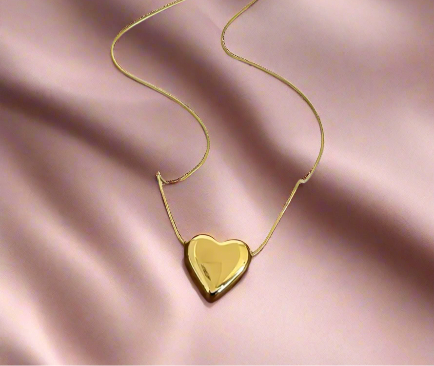KATTIE HEART NECKLACE