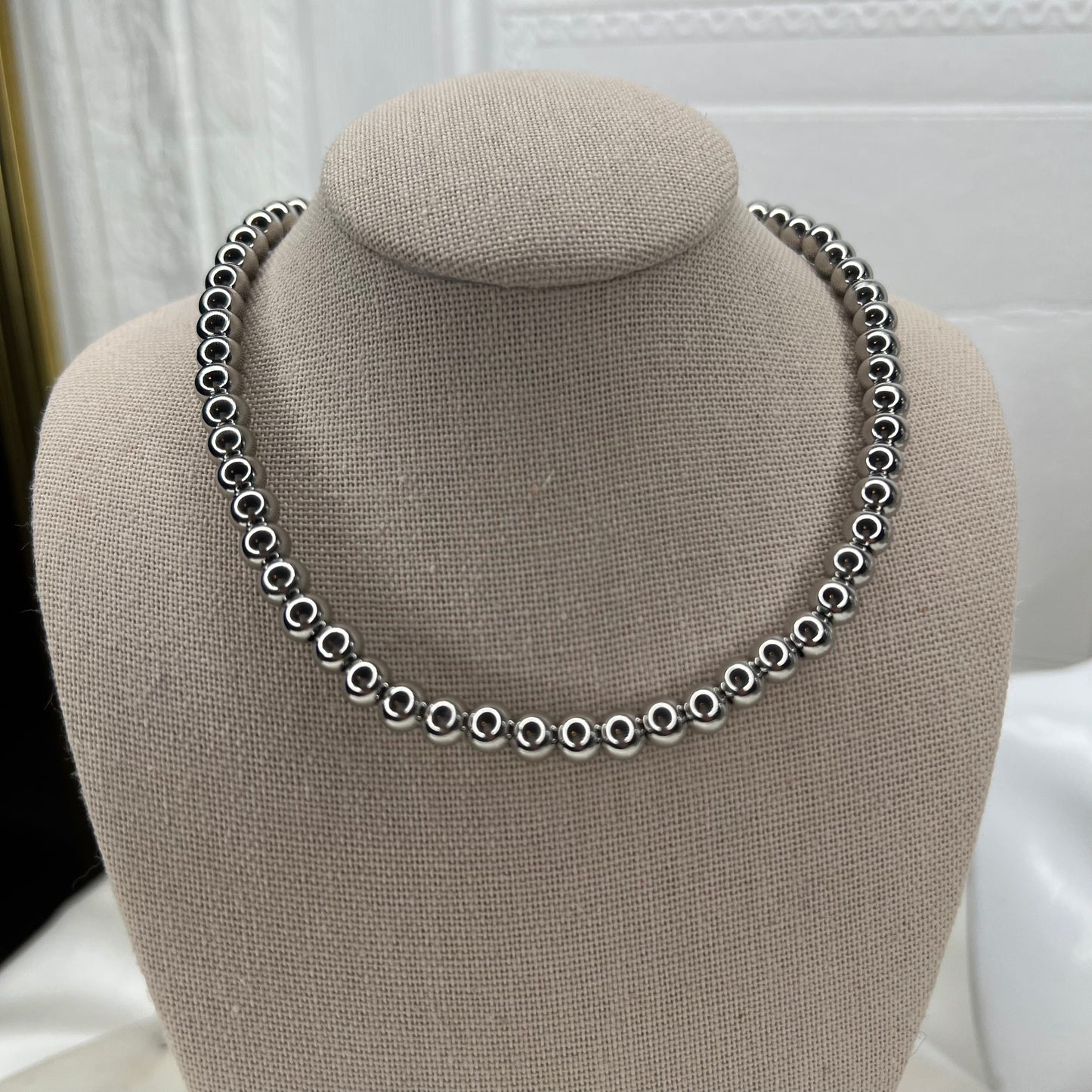 DHALIA BALL NECKLACE