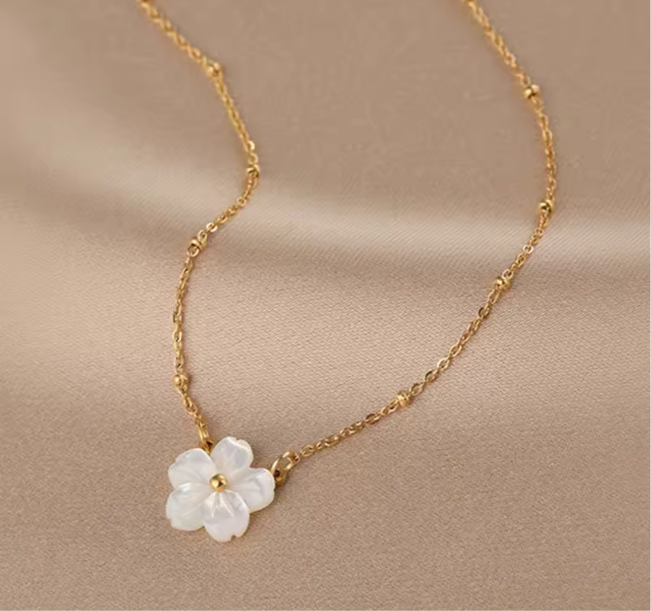 BLOMMIE NECKLACE