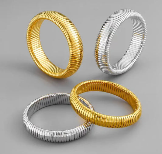 CAROL VINTAGE BANGLE