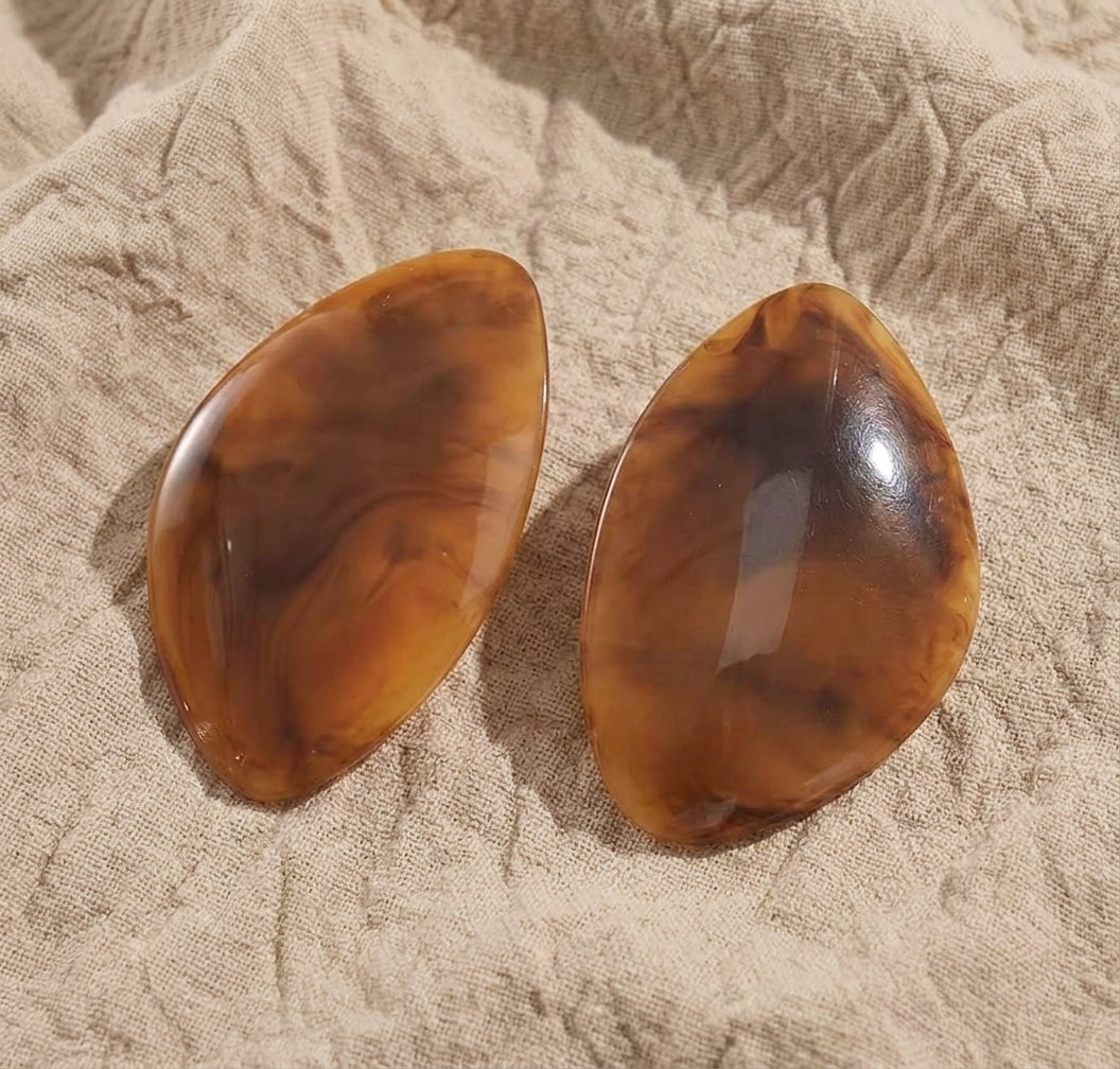 FRANCES ACRYLIC OVERSIZED EARRINGS