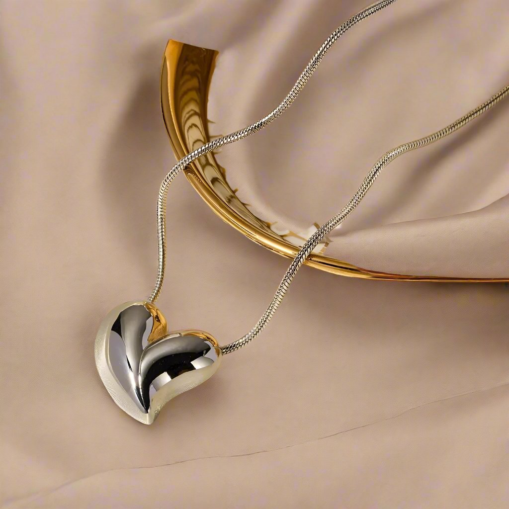 LE MOM HEART NECKLACE