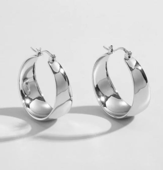 DIANNE HOOP EARRINGS
